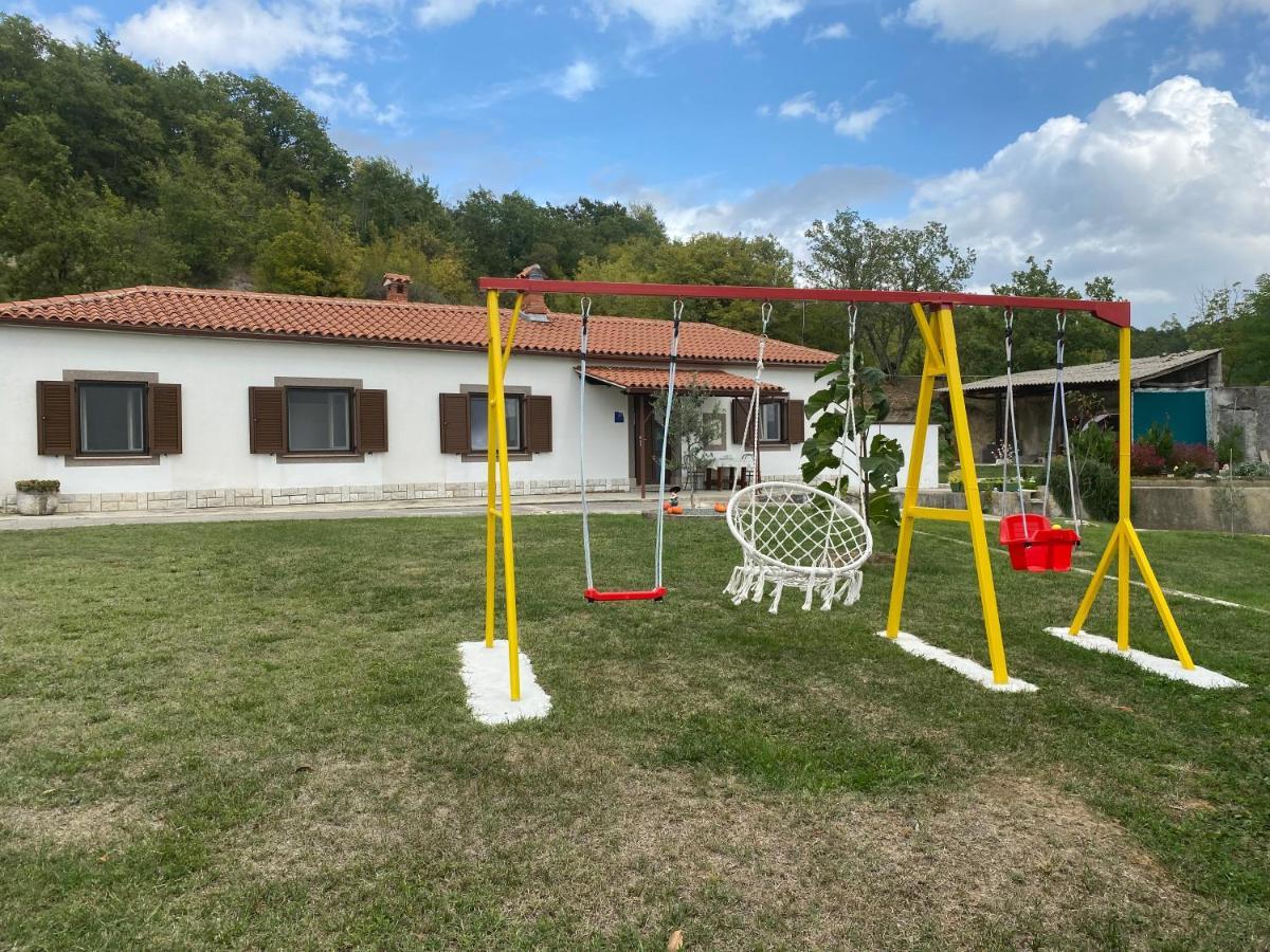 Istrian House In The Heart Of Tupljak - Smilovic Potpican Exterior photo